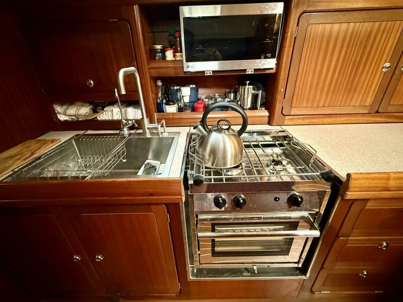 2000 Bavaria Ocean 47