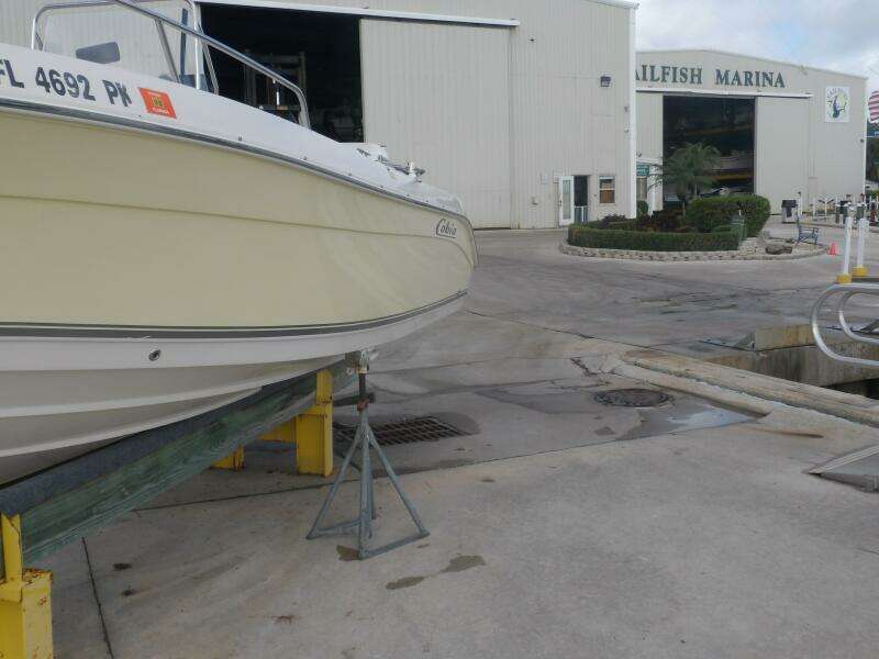 21ft Cobia Yacht For Sale