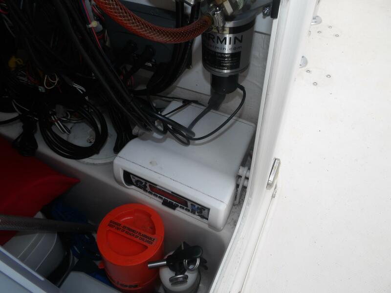 21' 2006 Cobia 210 CC