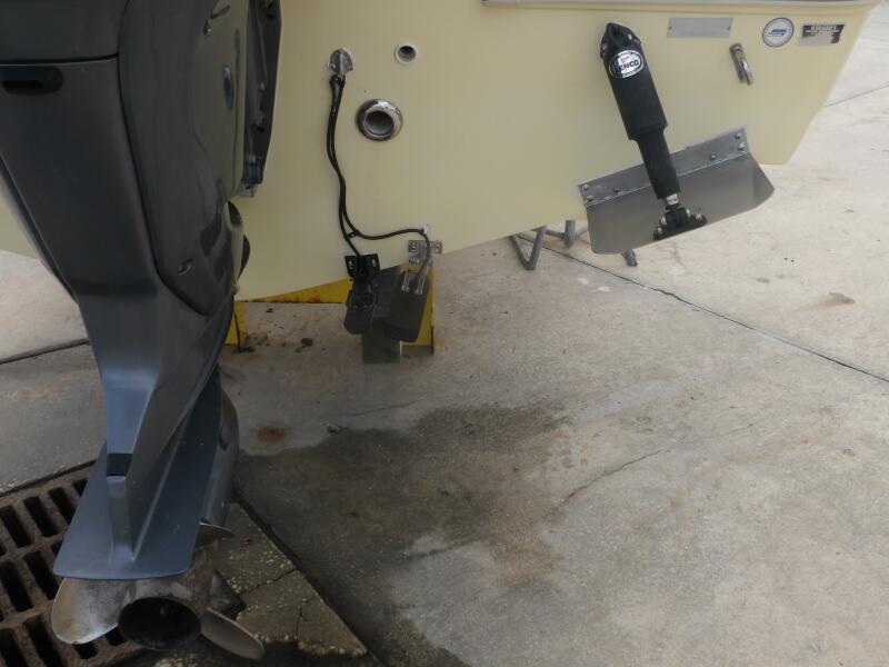 21' 2006 Cobia 210 CC