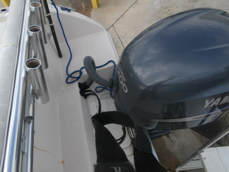 21' 2006 Cobia 210 CC