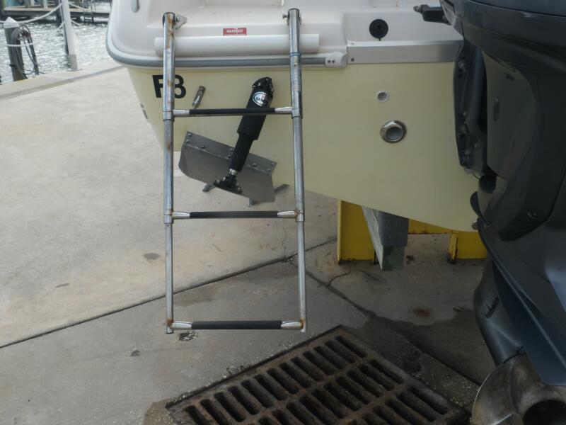 21' 2006 Cobia 210 CC