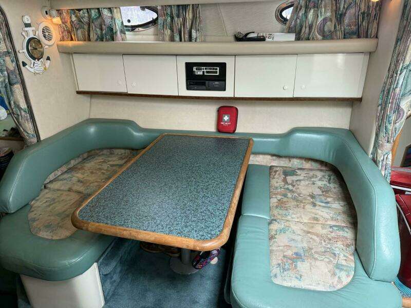 33ft Sea Ray Yacht For Sale