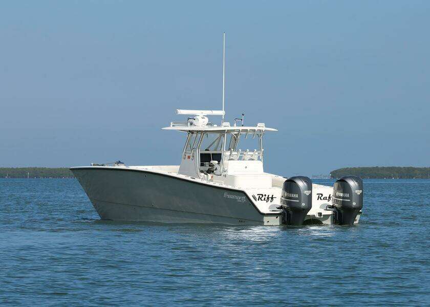 34ft Freeman Yacht For Sale