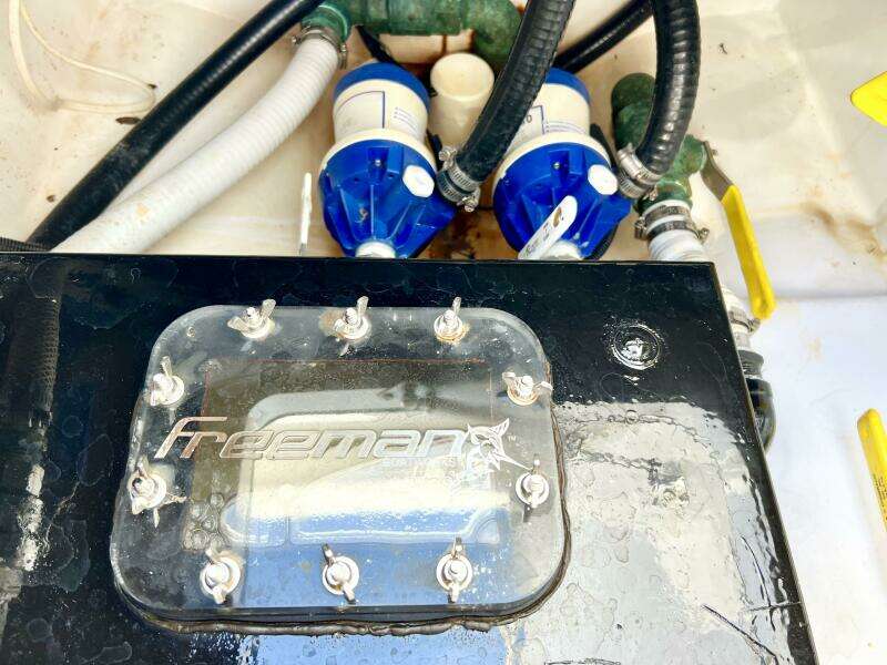 34ft Freeman Yacht For Sale