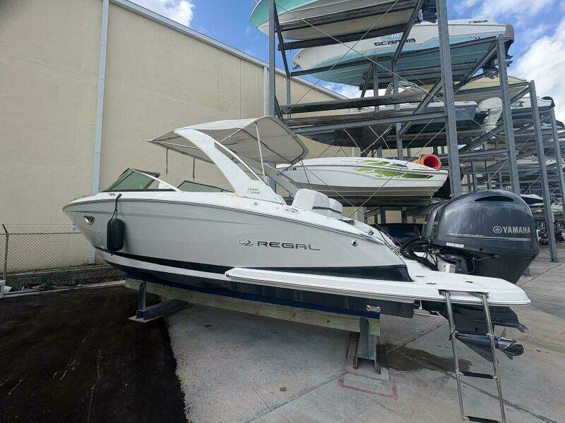 29ft Regal Yacht For Sale