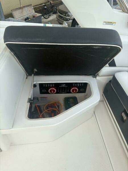 29ft Regal Yacht For Sale