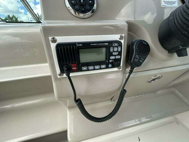 24ft Sea Ray Yacht For Sale