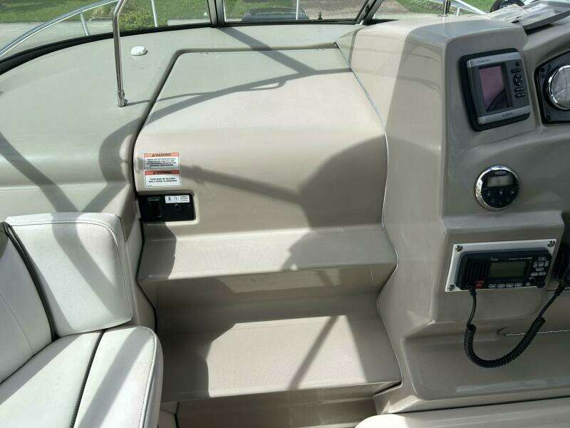 24ft Sea Ray Yacht For Sale