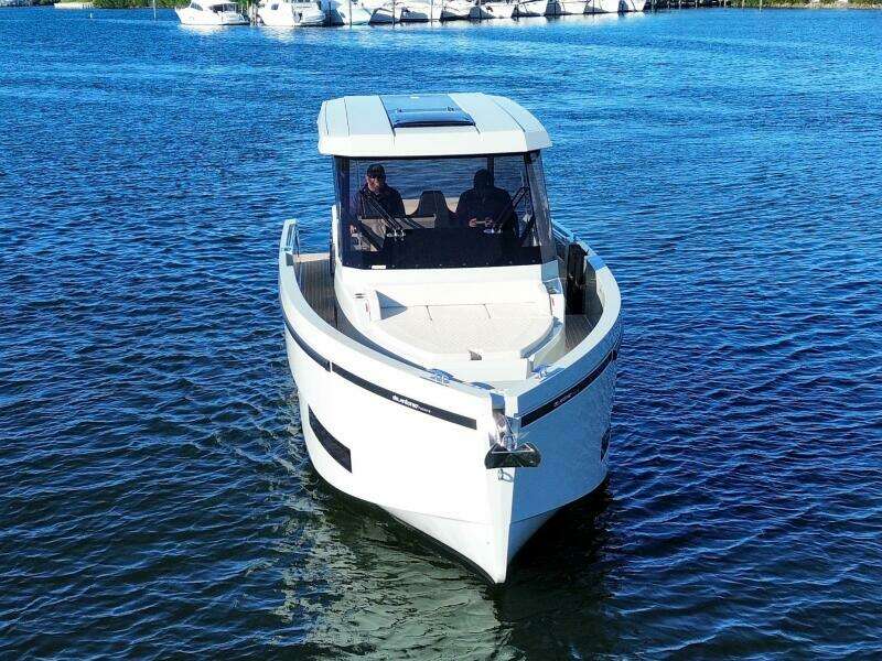 32ft De Antonio Yacht For Sale