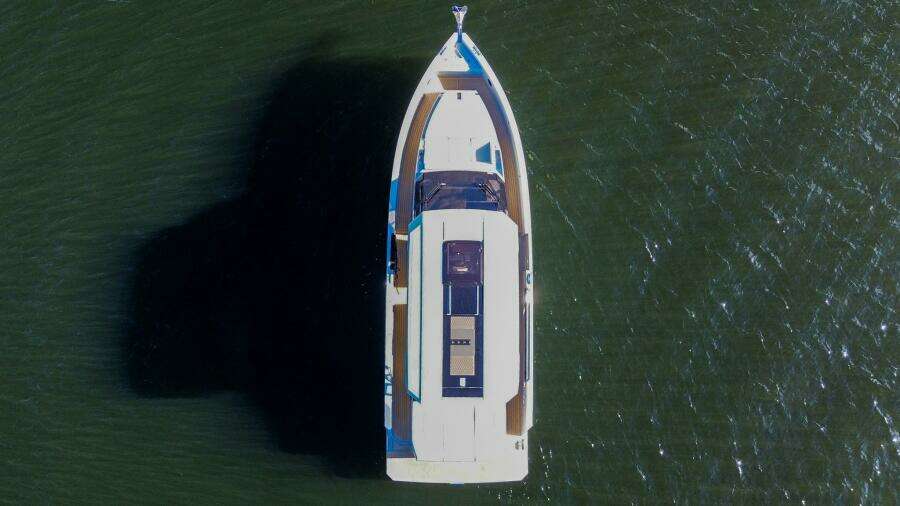 32ft De Antonio Yacht For Sale