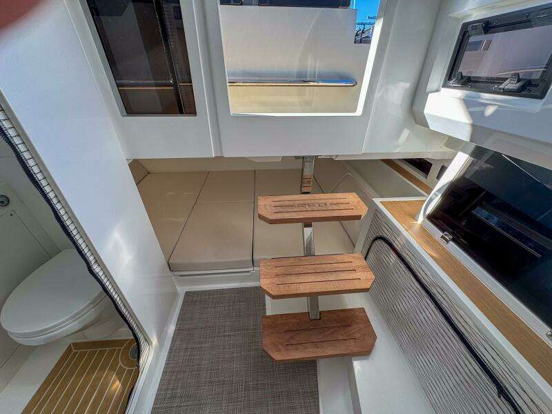 32ft De Antonio Yacht For Sale