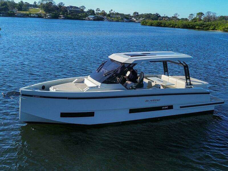 32ft De Antonio Yacht For Sale