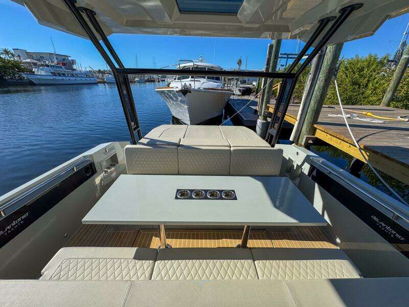 32ft De Antonio Yacht For Sale