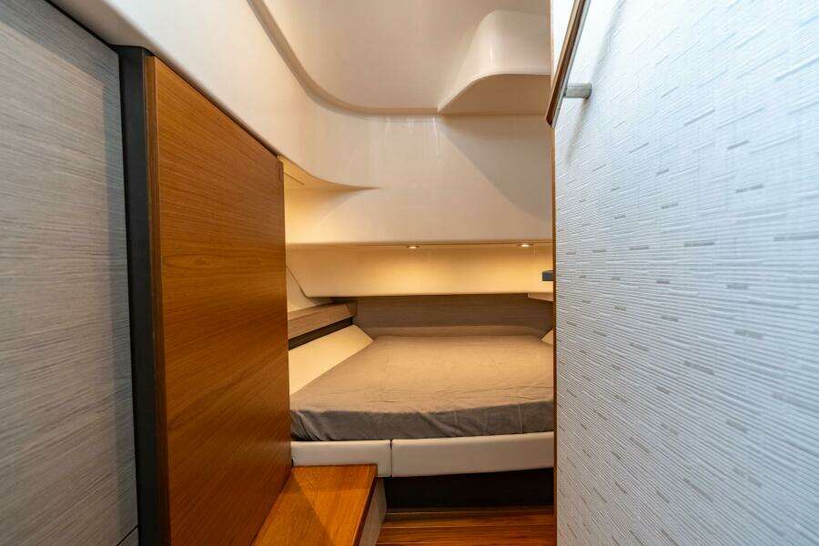 34ft Tiara Sport Yacht For Sale