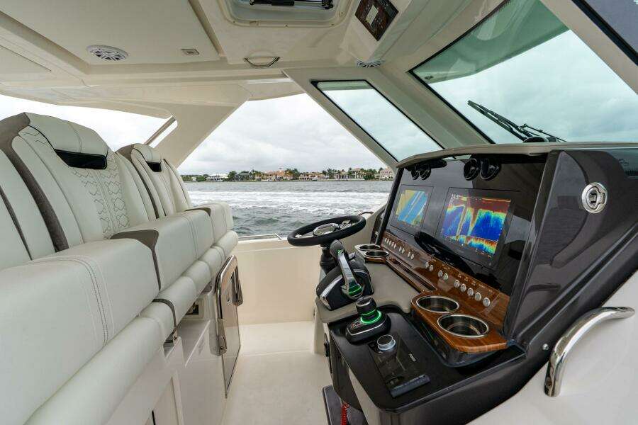 34ft Tiara Sport Yacht For Sale