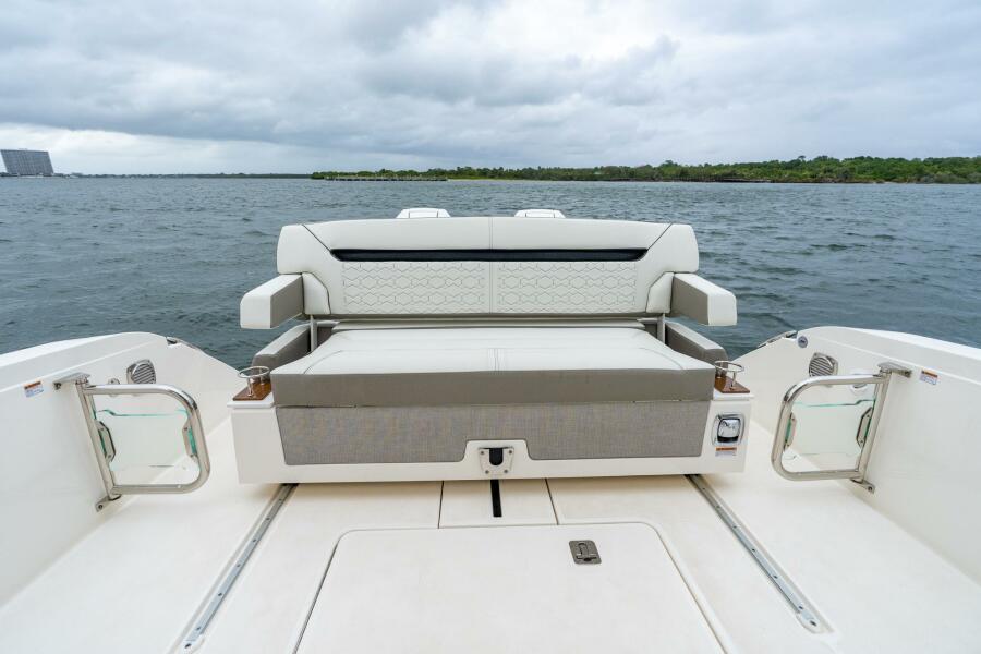 34' 2024 Tiara Sport 34 LS