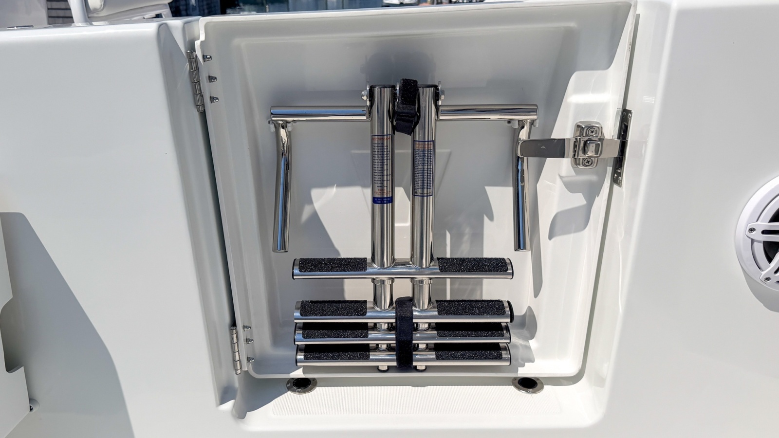 2027 Wellcraft 28 T-Top