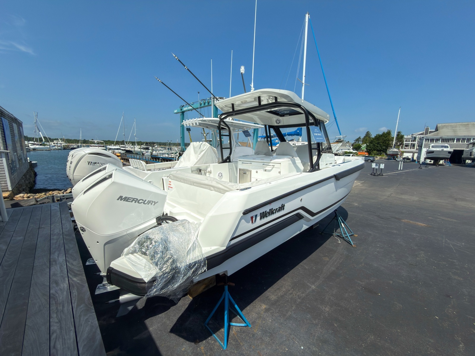 2027 Wellcraft 28 T-Top