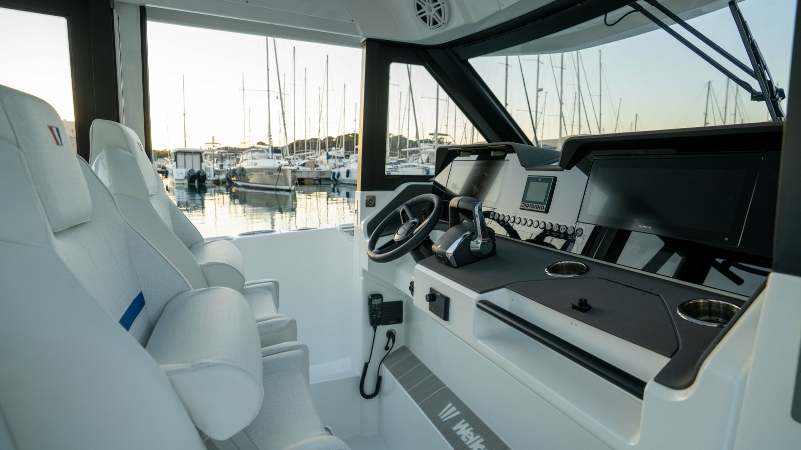 2026 Wellcraft 28 Explorer