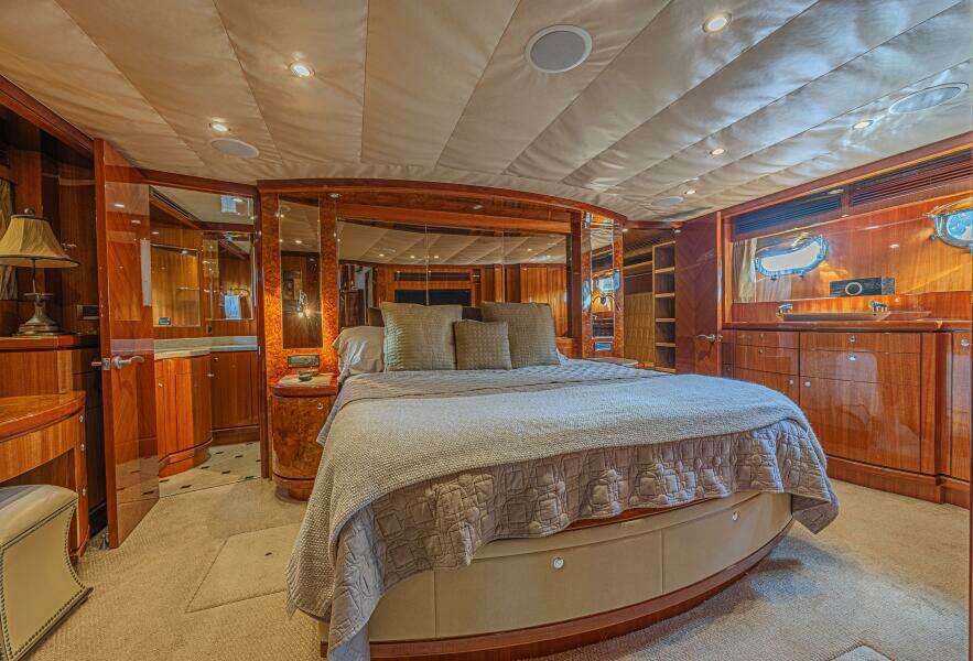 Margarita 74ft Ocean Alexander Yacht For Sale