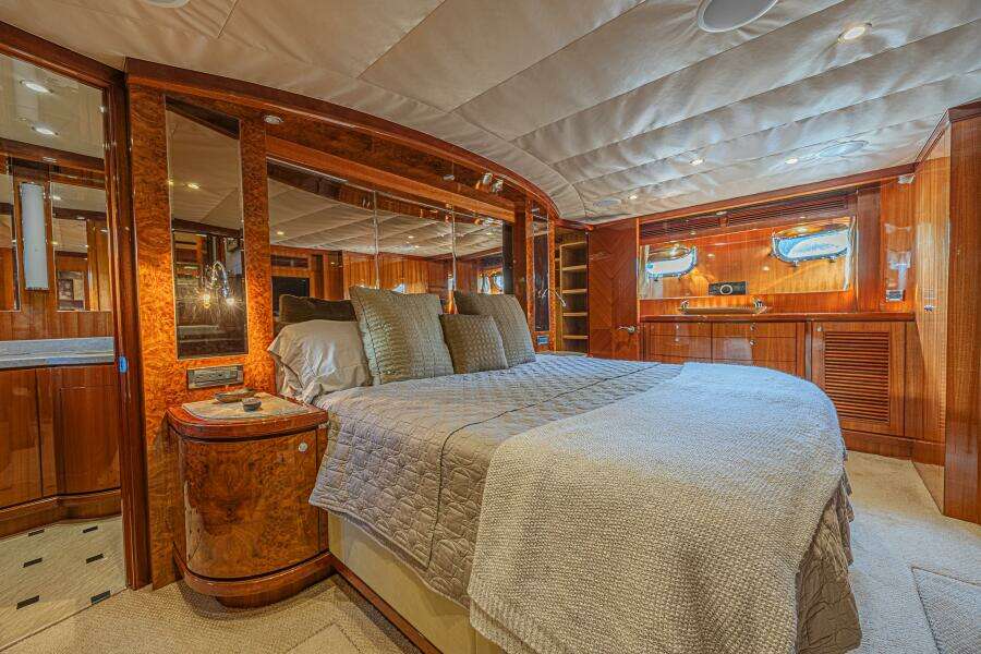 Margarita 74ft Ocean Alexander Yacht For Sale