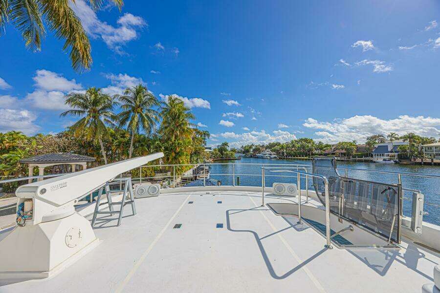 Margarita 74ft Ocean Alexander Yacht For Sale