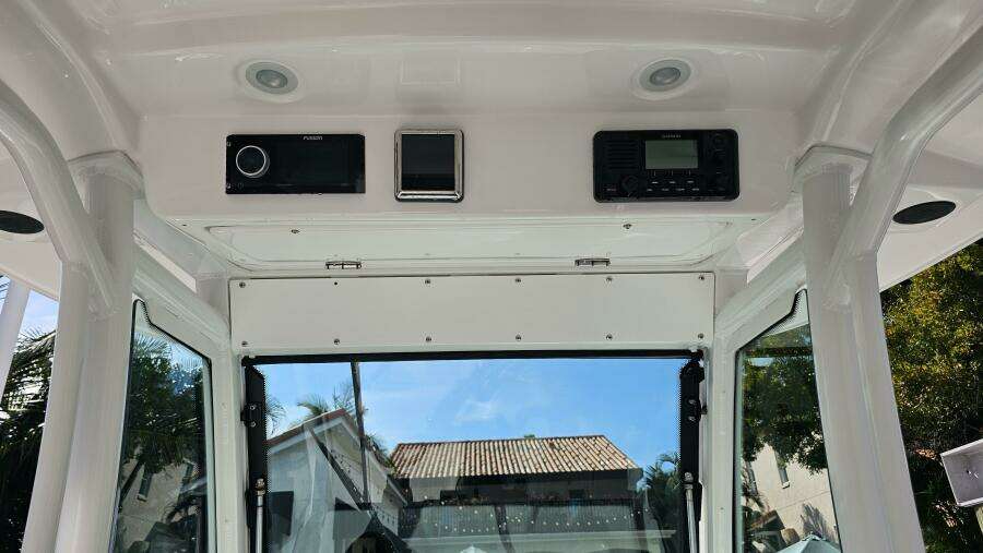 27ft Everglades Yacht For Sale