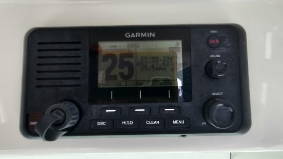 27' 2021 Everglades 273CC