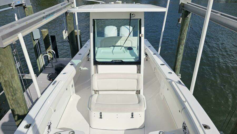 27ft Everglades Yacht For Sale