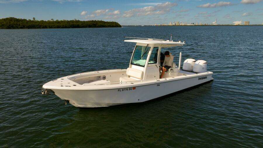 27ft Everglades Yacht For Sale