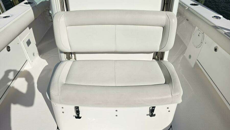 27ft Everglades Yacht For Sale