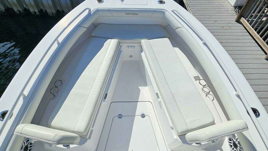 27ft Everglades Yacht For Sale