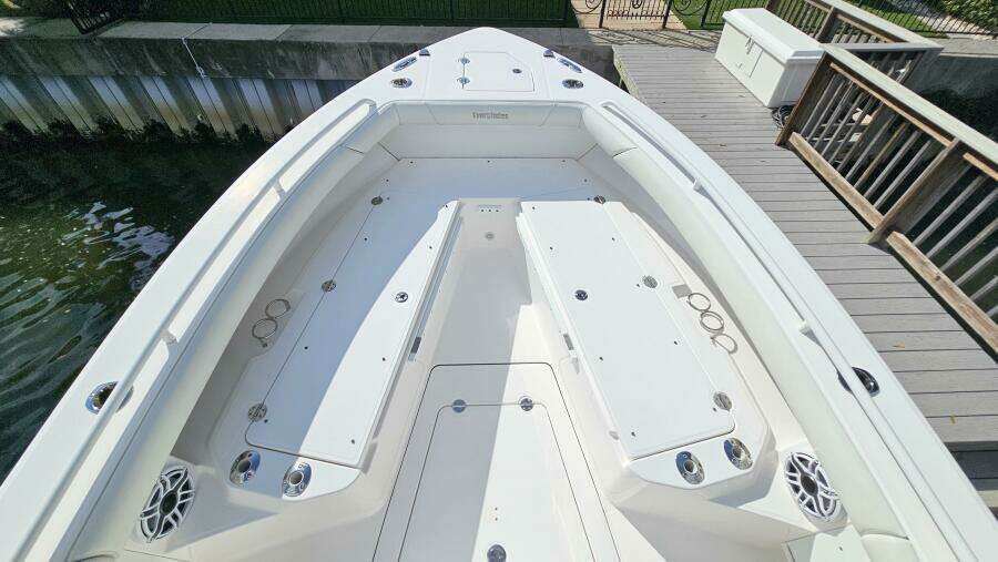 27ft Everglades Yacht For Sale