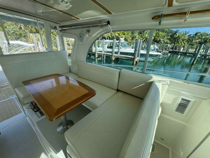 34ft Back Cove Yacht For Sale