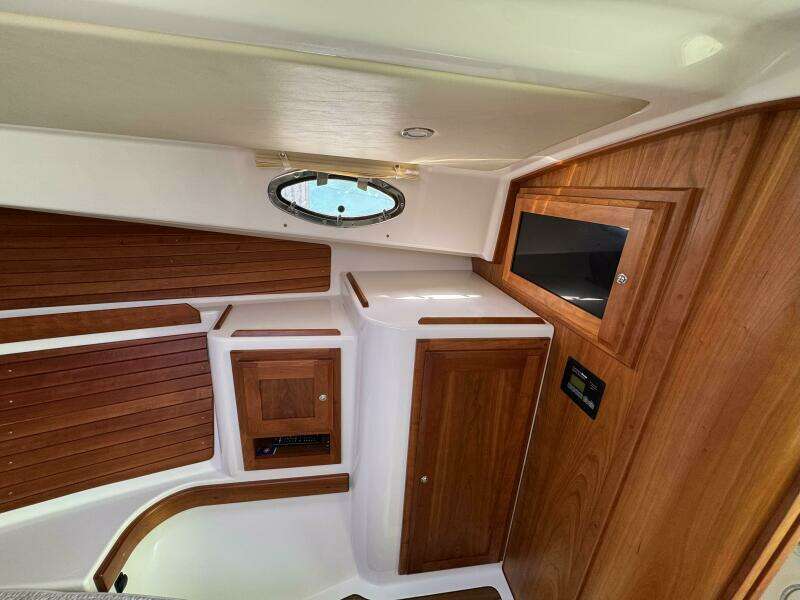 34ft Back Cove Yacht For Sale