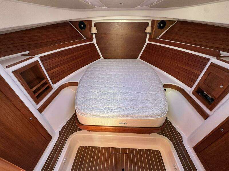 34ft Back Cove Yacht For Sale