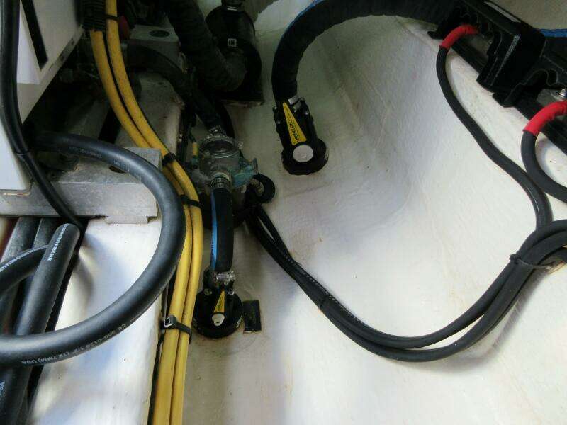 34ft Back Cove Yacht For Sale