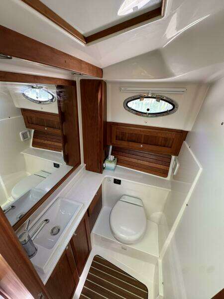 34ft Back Cove Yacht For Sale