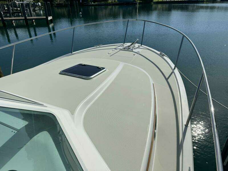 34ft Back Cove Yacht For Sale