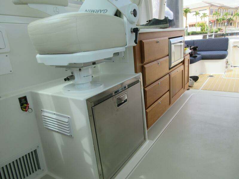 34ft Back Cove Yacht For Sale