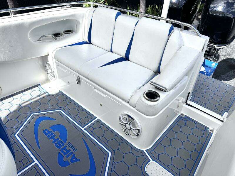 33ft Airship Yacht For Sale