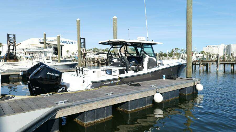 TOKYO COWBOY 33ft Blackfin Yacht For Sale