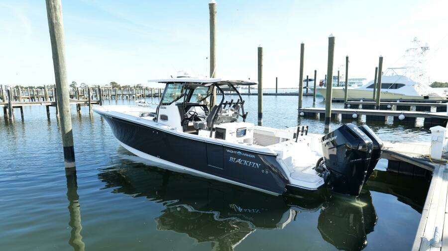 TOKYO COWBOY 33ft Blackfin Yacht For Sale