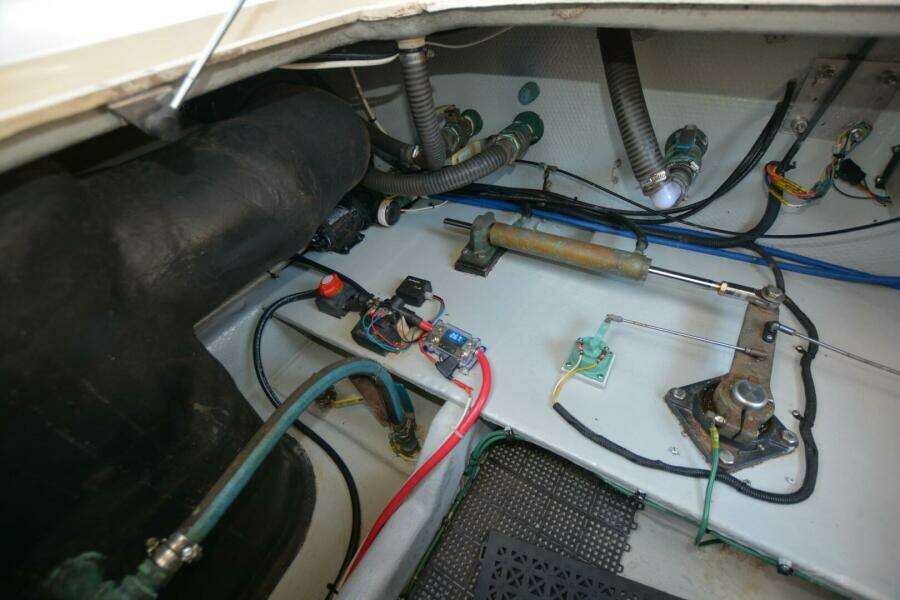 Standing By 40ft Mainship Yacht For Sale