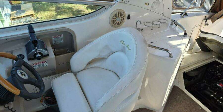 31ft Sea Ray Yacht For Sale