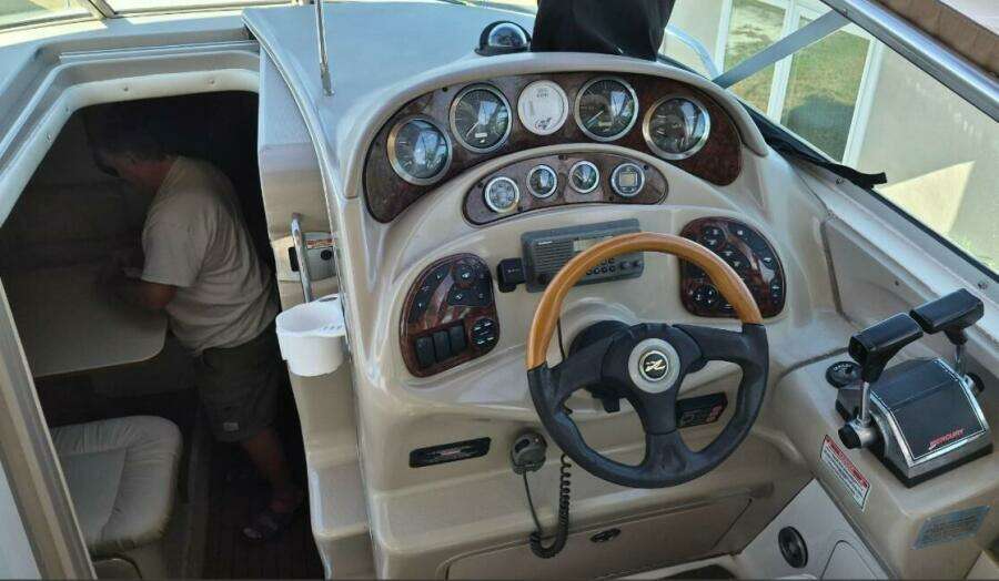 31ft Sea Ray Yacht For Sale