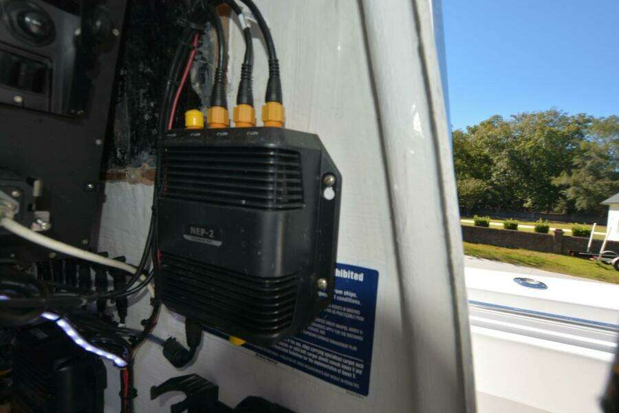 Hot Hooks 33ft Contender Yacht For Sale