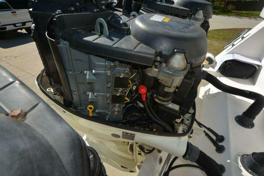 Hot Hooks 33ft Contender Yacht For Sale