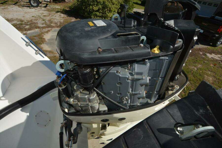 Hot Hooks 33ft Contender Yacht For Sale